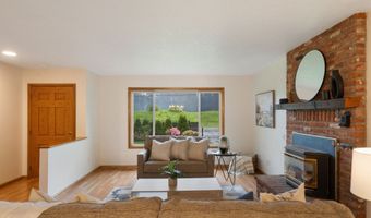 24950 NE AIRPORT Rd, Aurora, OR 97002