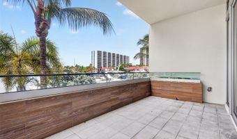 3750 Yacht Club Dr TH5, Aventura, FL 33180