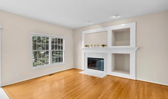 668 Boston Ct, Ann Arbor, MI 48103