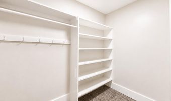416 W 7th St, Auburn, IN 46706