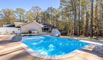 460 Timber Creek Dr, Columbus, MS 39702