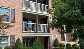 892 Chatham Ln W, Columbus, OH 43221