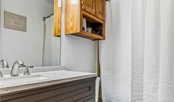 12460 Peach Orchard Rd, Bentonville, AR 72712