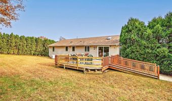 1 Pat Dr, Lincoln, RI 02865