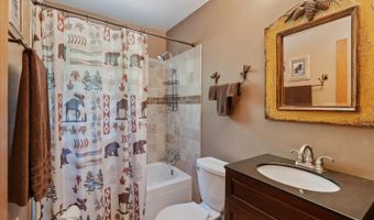 1945 Evergreen Ln, Arnold, CA 95223