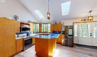 98393 E COUGAR Ln, Brookings, OR 97415