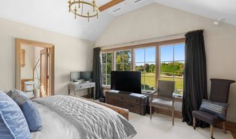 14 St Mary's Ln, Amagansett, NY 11930