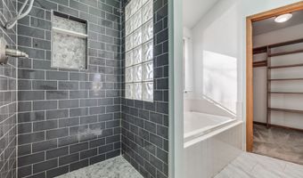 403 Southcreek Dr N, Indianapolis, IN 46217