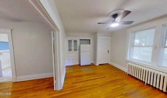 568 Park Ave Apt 1, Albany, NY 12208