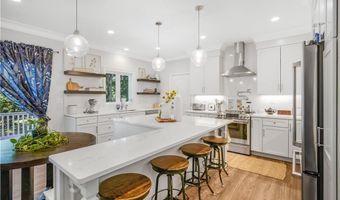 31 Ridge St, Berkley, MA 02779