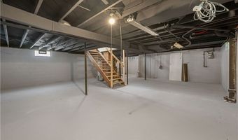1001 EMMA Ave, Akron, OH 44302