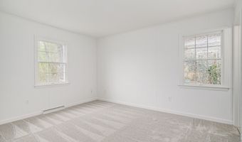 23 Oak Grove Rd, Brookfield, CT 06804