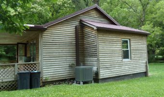120 Wickham St, Alderson, WV 24910