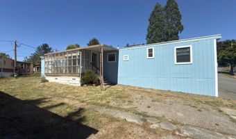 97883 Court St 31, Brookings, OR 97415