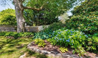 36 Kay Blvd, Newport, RI 02840