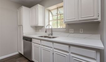 303 Shirley Dr, Alvarado, TX 76009