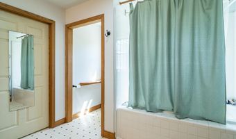 6070 FREDERICKSBURG Rd, Barboursville, VA 22923