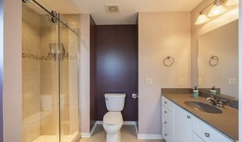 923 S 10th St, Adel, IA 50003