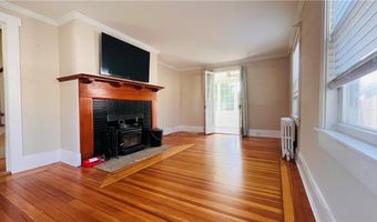 105 Bliss Rd, Newport, RI 02840