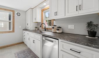 1352 W COMMERCIAL St, Appleton, WI 54914