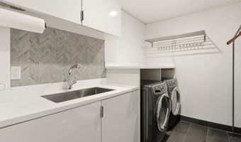 7201 BROXBURN Dr, Bethesda, MD 20817