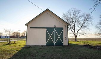13 W Dade 22, Arcola, MO 65603