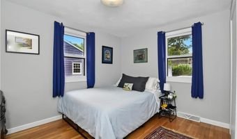 89 Spice Bush Trl, Narragansett, RI 02882
