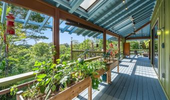 690 E Kuiaha Rd, Haiku, HI 96708