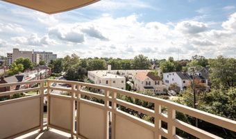 7111 WOODMONT Ave 602, Bethesda, MD 20815