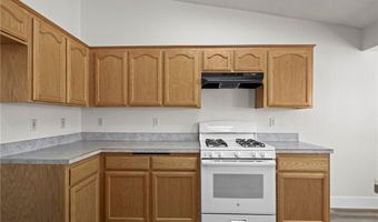 22225 Standing Rock Ave, Apple Valley, CA 92307