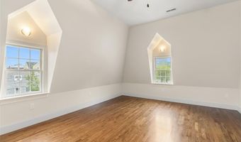 18 State St 5, Bristol, RI 02809