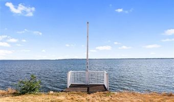 10 Blanding Ave, Barrington, RI 02806