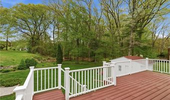 6 Bruce Dr, North Smithfield, RI 02896