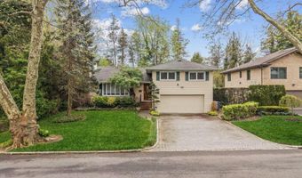 35 Hilldale Rd, Albertson, NY 11507