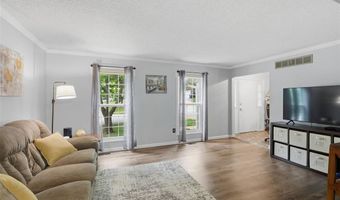 130 Holly Garden Dr, Ballwin, MO 63021