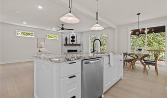 30 Cromer Dr, Bella Vista, AR 72715