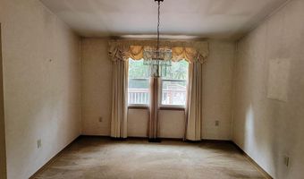 506 Forest Brook Dr, Absecon, NJ 08205