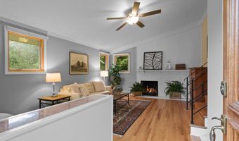 4712 SURRY Pl, Alexandria, VA 22304