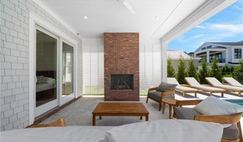 811 Ocean Rd, Narragansett, RI 02882