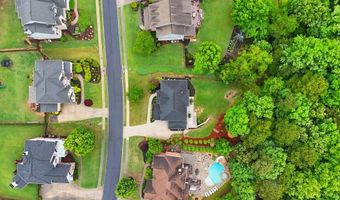 62 Applewood Ln, Acworth, GA 30101