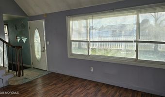 131 Veeder Ln, Bayville, NJ 08721