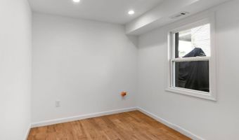 561 45TH St NE, Washington, DC 20019