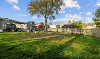 37 Pinewood Dr, North Providence, RI 02904