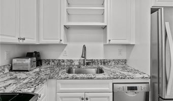 401 Bellevue Ave 214, Newport, RI 02840