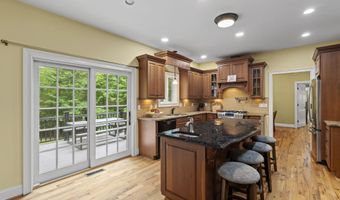 28 Hoop Pole Hill Rd, Chester, CT 06412