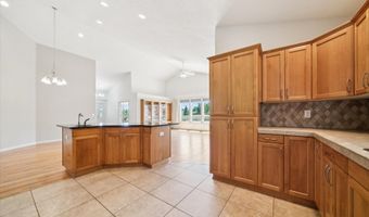 20707 YUKON St, Aurora, OR 97002