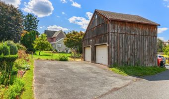 221 Franklin St, Alburtis, PA 18011