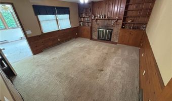 1031 Chevelle Dr, Akron, OH 44319