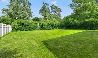 725 7th Ave, Addison, IL 60101