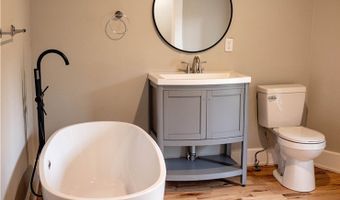 5947 Washington Blvd, Ashtabula, OH 44004